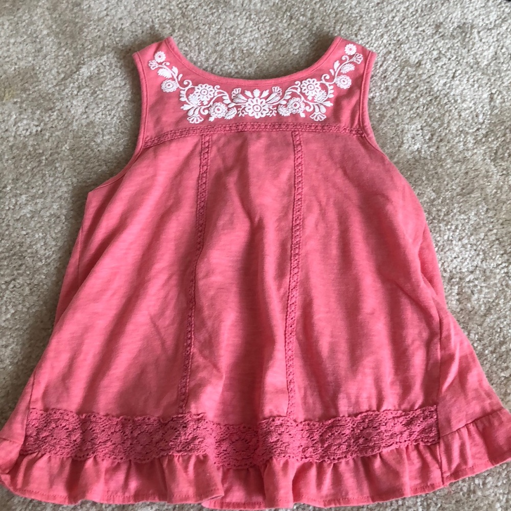 Pink tank with floral designing